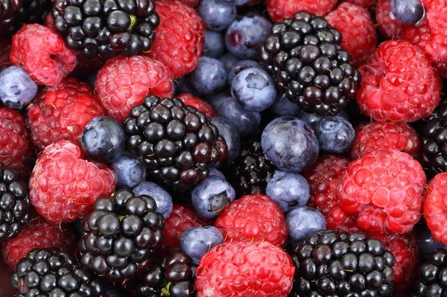frutti di bosco sono alleati della nostra bellezza